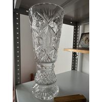 Хрустальная ваза.