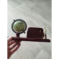 Красивая подставка под ручку,дерево,пластик