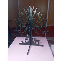 Металлическая подставка для украшений . "  Дерево  " .