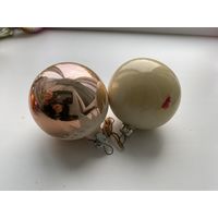 Лот елочных игрушек.