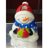 Фарфоровый Снеговик , подсвечник .