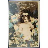 Детская фотооткрытка.  С праздником. Франция. Начало 20-го века.