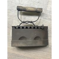 Чугунный утюг