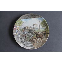 Тарелка коллекционная настенная [Англия, Wedgwood, Молочный поезд, Bradex #26-W90-45.3] D=20см.