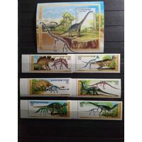 Камбоджа 2000 г. Динозавры.