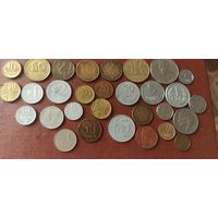 30 разных монет мира