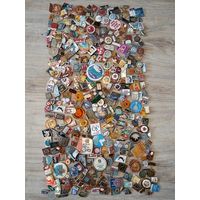Большой лот значков. Одним лотом. Свыше 300 штук. С рубля. Без минимальной цены. (N-8)