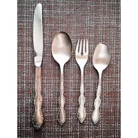 Набор столовых приборов с серебряным покрытием Wm. Rogers Mfg. Co.  (Wm. Rogers Manufacturing Company).