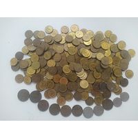 272 +- монеты Польши (260 по 1 грошу и 12 крупнейшего номинала)