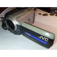 Цифровая жесткодисковая видеокамера JVC Everio GZ-MG134ER (производства Victor Company of Japan, Limited).