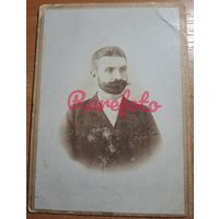 1900-е Кабинет-портрет джентельмен студийное редкий фотограф Ш. Щупак Жагоры Жагаре (Литва)