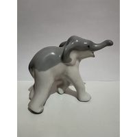 Коллекционная фарфоровая статуэтка "СЛОНЁНОК"  артель "ПРОГРЕСС"  ОРИГИНАЛ. С РУБЛЯ!