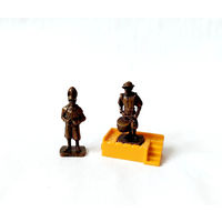 Киндер сюрприз. Kinder. Солдатики Швейцарцы. Командир и Барабанщик.