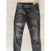 Джинсы Guess зауженные