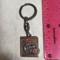 Металлический брелок Efes Pilsen, посвященный турецкой национальной сборной по футболу.