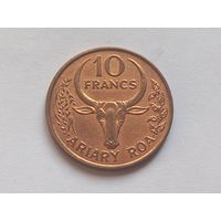 Мадагаскар 10 франков 1991 г.