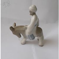 Статуэтка фарфор Хаджа Насреддин на ослике
