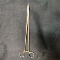 Зажим медицинский , 26 см.