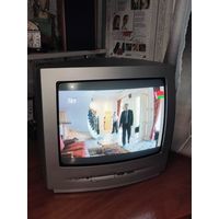 Малогабаритный цветной ТВ Philips 14 дюймов. Рабочий.