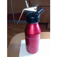 Винтажный кулинарный сифон (кремер), предназначенный для приготовления взбитых сливок, муссов , соусов . Auto-Siphon Minor и была популярна в 1980-х годах.