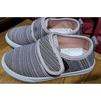 Кеды бежевые, р.26, в хорошем состоянии.