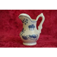 Кувшин фарфоровый ( сливочник )   ( целый )