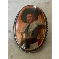Брошь винтажная ПОРТРЕТНАЯ БРОШЬ СМЕЮЩИЙСЯ КАВАЛЕР серебро