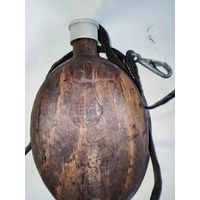 Фляжка Вермахта в кокосовом шпоне , производитель H.R.E. 1942 г.