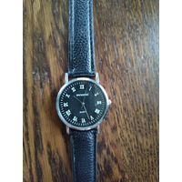 Часы мужские кварц.