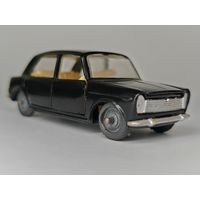 Модель автомобиля Innocenti Morris IM3. СССР 1/43. С рубля.