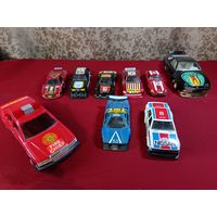 С рубля без мц. модели машинок, две длина 17 и 18см. 7 маленьких 11.5х5х3см.