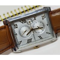 Часы "Romanson" оригинал,корпус сталь?,костюмные,крупные,полностью исправные,За вашу цену!