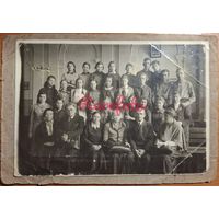 1939 Коллективный снимок учащихся с учителсями 8 класса типажи ретро