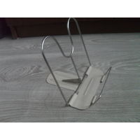 Подставка для книг металл.