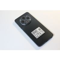 Телефон Tecno Spark 30 8GB/256GB (черный)