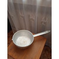 Дуршлаг большой (алюминевый, 21см)из СССР
