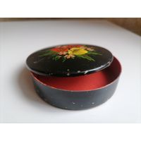 Шкатулка металическая.Жостовская роспись