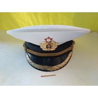 Фуражка парадная ВМФ СССР. ПТО головных уборов "Зарница", Москва. размер 58