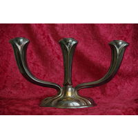 Подсвечник с серебрением  ( высота  15 см , ширина 25 см  )