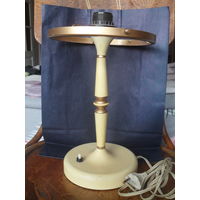 Лампа настольная.