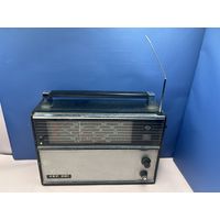 Советский радиоприемник VEF 201