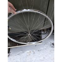 Переднее колесо от старого велосипеда