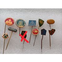 Значки иностранные. Цена указывается за один значок. #-V-02