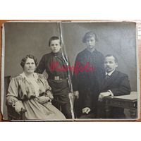 1910-е Семья студийное фото типажи прошлого ретро