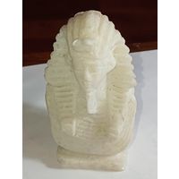 Статуэтка  Тутанхамон из камня  . С рубля !