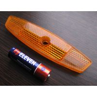 Катафот на колесо светоотражающий .