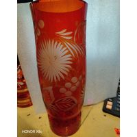 Ваза красная