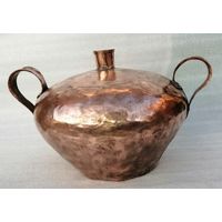 Крупный, на 5 л, медный гляк. Начало  прошлого века.