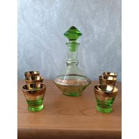 Графин с рюмками зеленое стекло - СССР