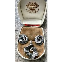 Серьги и кулон комплект